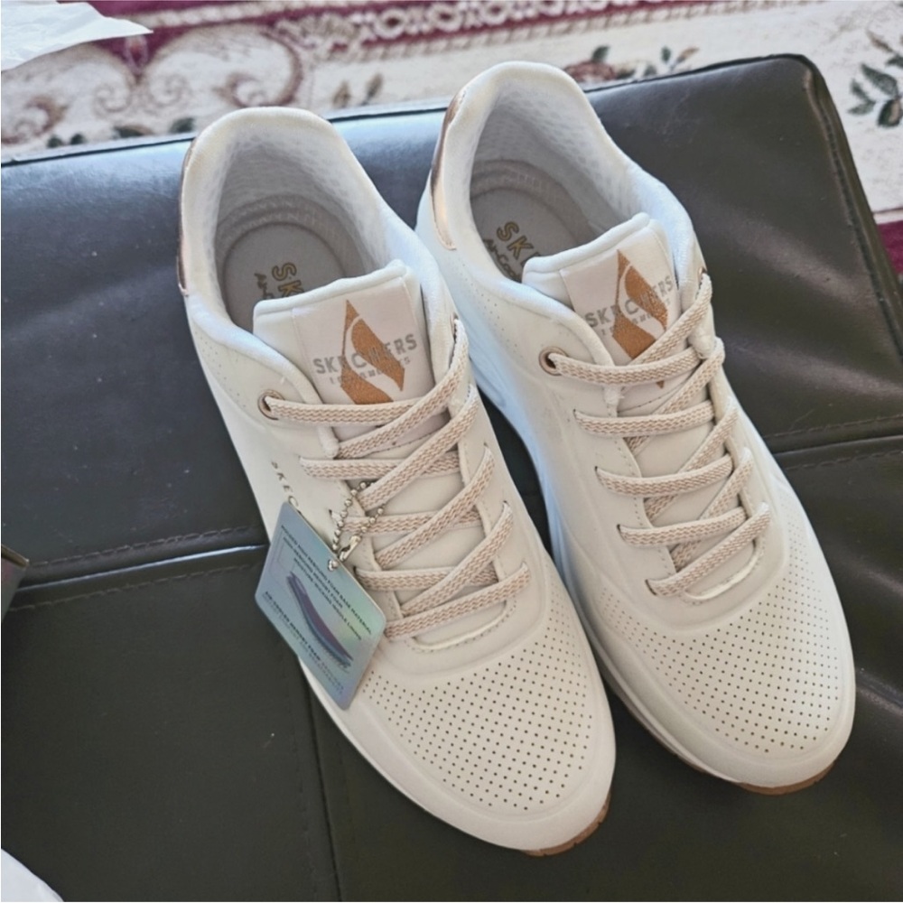 Skechers Street woman's sneakers, brand new without box.